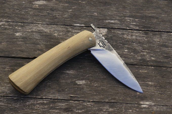 Couteau pliant 